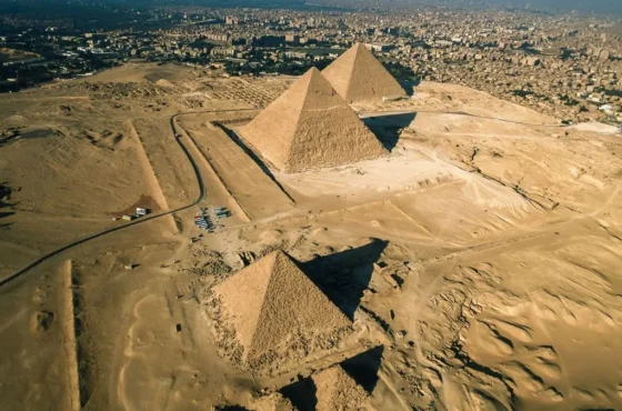 Cairo & Pyramids by Plane – The First-Class Experience