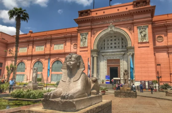 Classic Cairo Museum & Giza Pyramids – Full-Day Bus Adventure