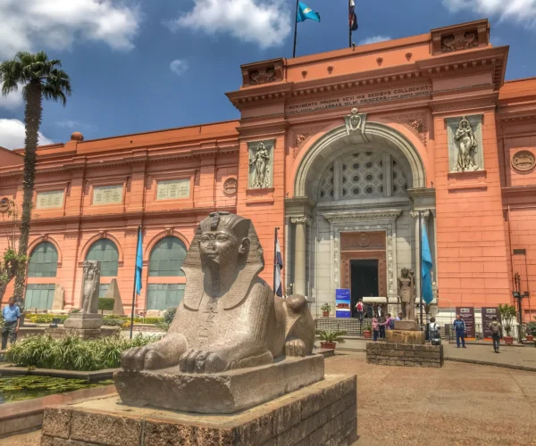 Classic Cairo Museum & Giza Pyramids – Full-Day Bus Adventure